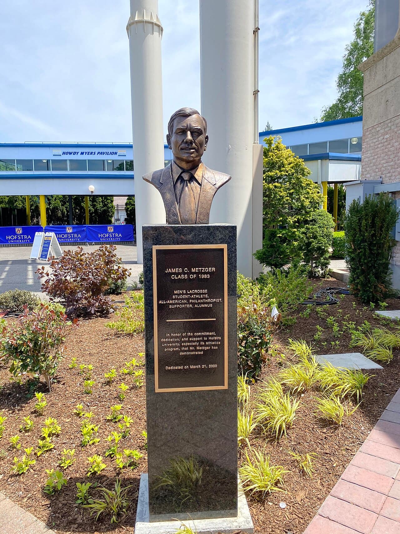 Hofstra University