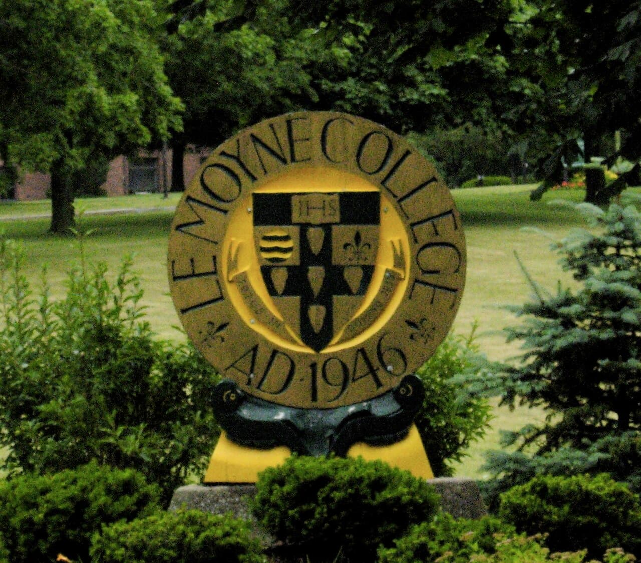 Le Moyne College